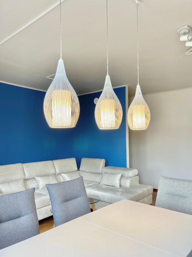 Homely 1 *