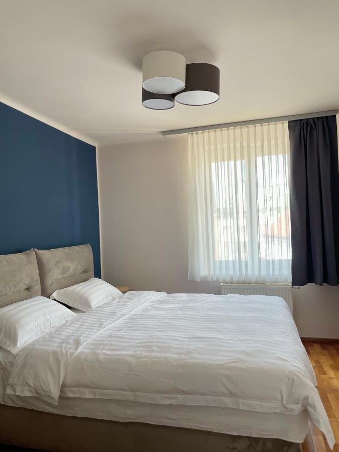 Apartment Homely 1