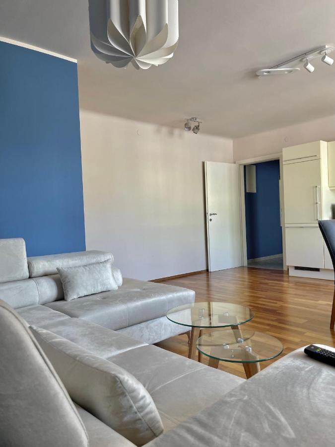 Homely 1 Apartment